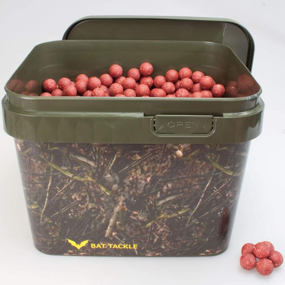 Bat Tackle B? Se Boilies I Realistric?  Spand 2 5kg Thrill Krill   Boilies